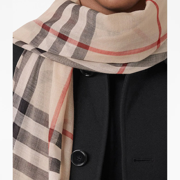 Burberry Lightweight Cozy Knit Scarf Men’s Beige 8055858 圖 5