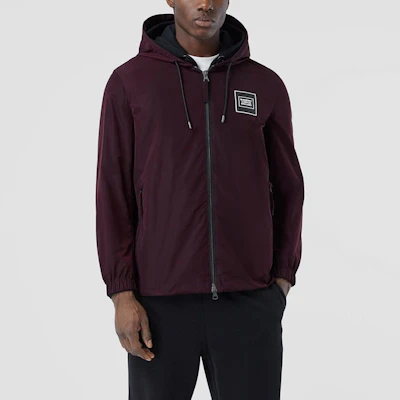 Jaket Hoodie Pria Burberry Logo Appliqué Memory Taffeta Warna Elderberry 80298421 Shop Jaket Hoodie Pria Burberry Logo Appliqué Memory Taffeta Warna Elderberry 80298421
