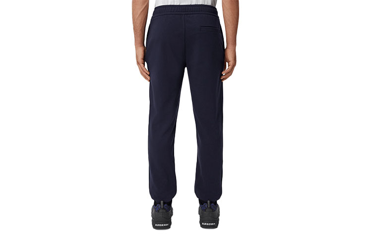 Lookbook Burberry 經典標誌中腰休閒運動長褲. 80501651