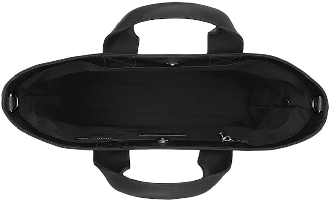 Burberry Tas Tote Nilon Cetak Logo Hitam Lookbook Burberry Tas Tote Nilon Cetak Logo Hitam