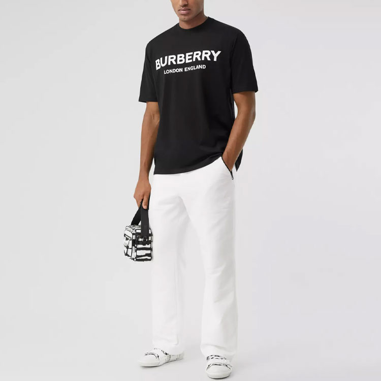 Purchase Kaos Burberry Logo Print Unisex Katun Hitam 80094941