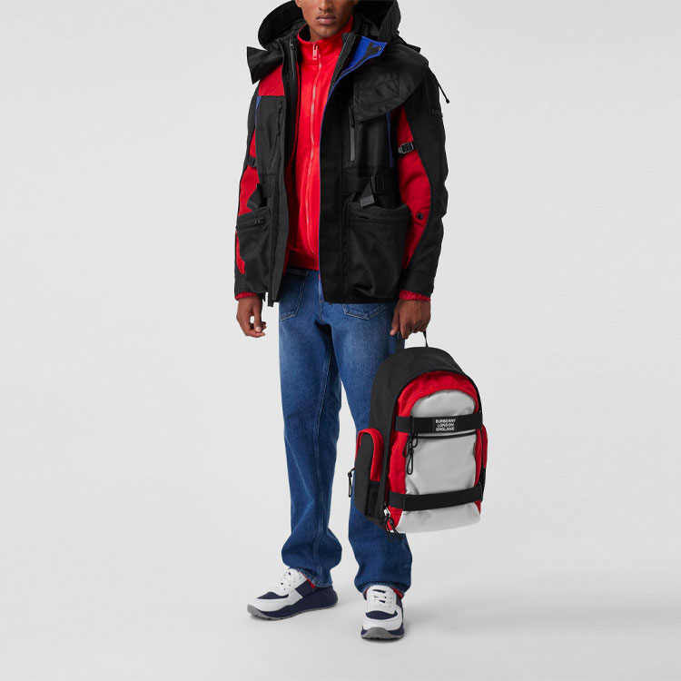 Sizing Burberry 徽標紅色橡膠運動外套 80237801