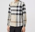 Lookbook Camisa Burberry Manga Larga de Popelina con Cuadro Vintage Contraste. 80258511