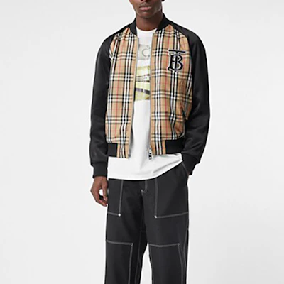 버버리 루즈핏 레터 프린트 집업 자켓 아카이브 베이지 80136341 Sizing 버버리 루즈핏 레터 프린트 집업 자켓 아카이브 베이지 80136341