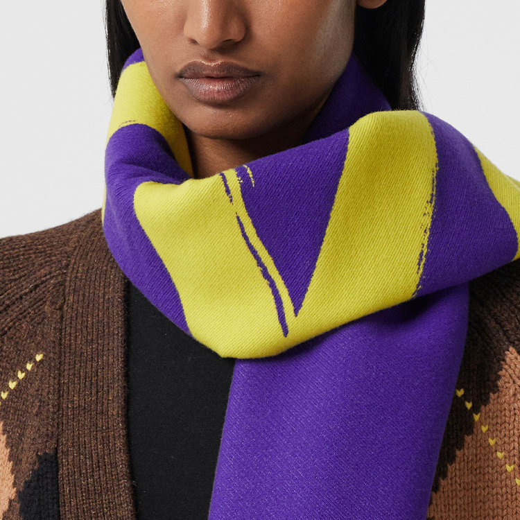 Burberry LOVE Reversible Wool Silk Jacquard Scarf Unisex Yellow Purple 80375361 圖 5