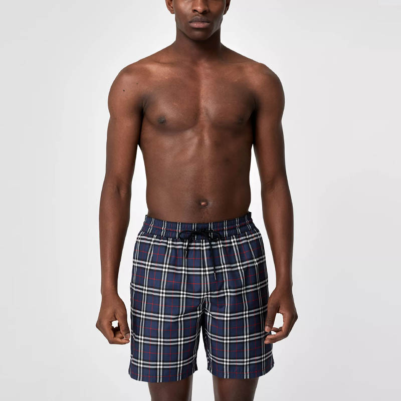 Shop 博柏利低腰宽松格纹泳裤海军蓝. 80138831