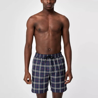 Burberry Seluar Pendek Renang Loose-Fit Corak Kotak Navy Blue. 80138831 Shop Burberry Seluar Pendek Renang Loose-Fit Corak Kotak Navy Blue. 80138831