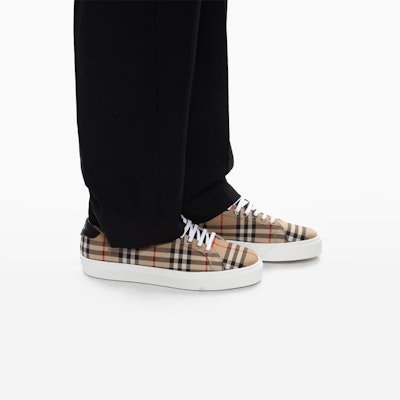 Burberry Sepatu Low-Top 'Coklat Kotak-Kotak' 80381851 Details for Burberry Sepatu Low-Top 'Coklat Kotak-Kotak' 80381851