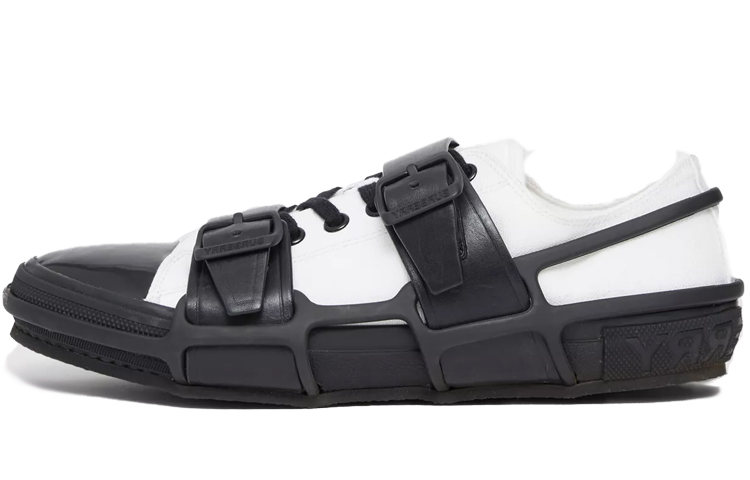 Burberry Low-Top Sneaker 'Black and White CMFT'