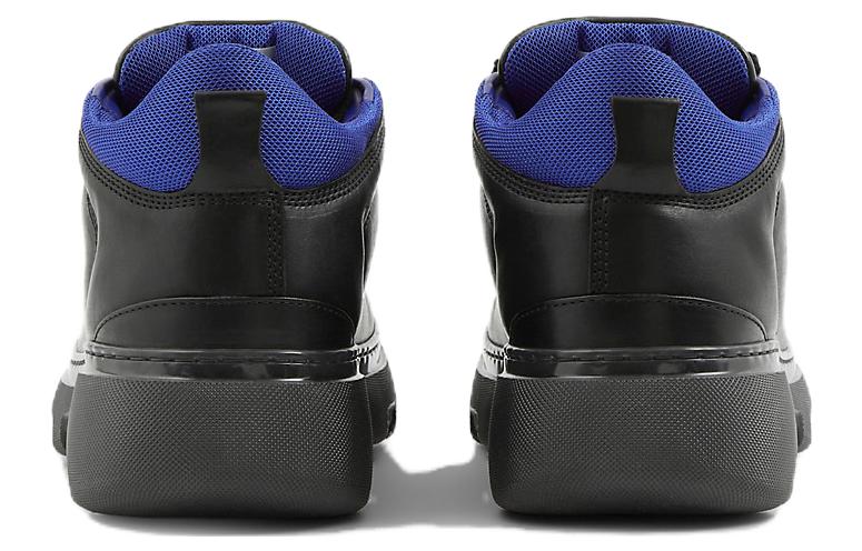 Shop Burberry Low-Top Sneaker 'Kulit Hitam' 80745641