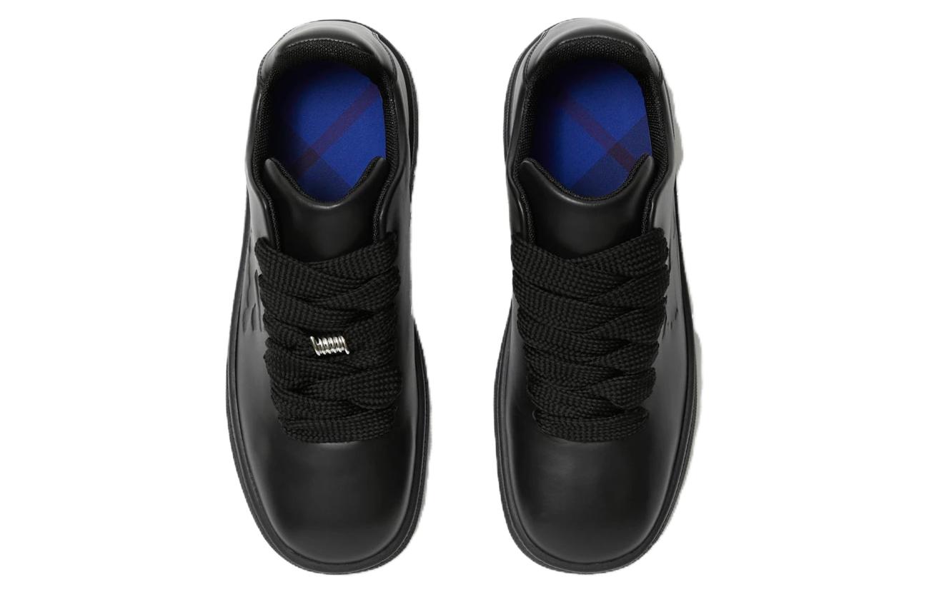 Shop 버버리 블랙 가죽 로우탑 스니커즈 80833251