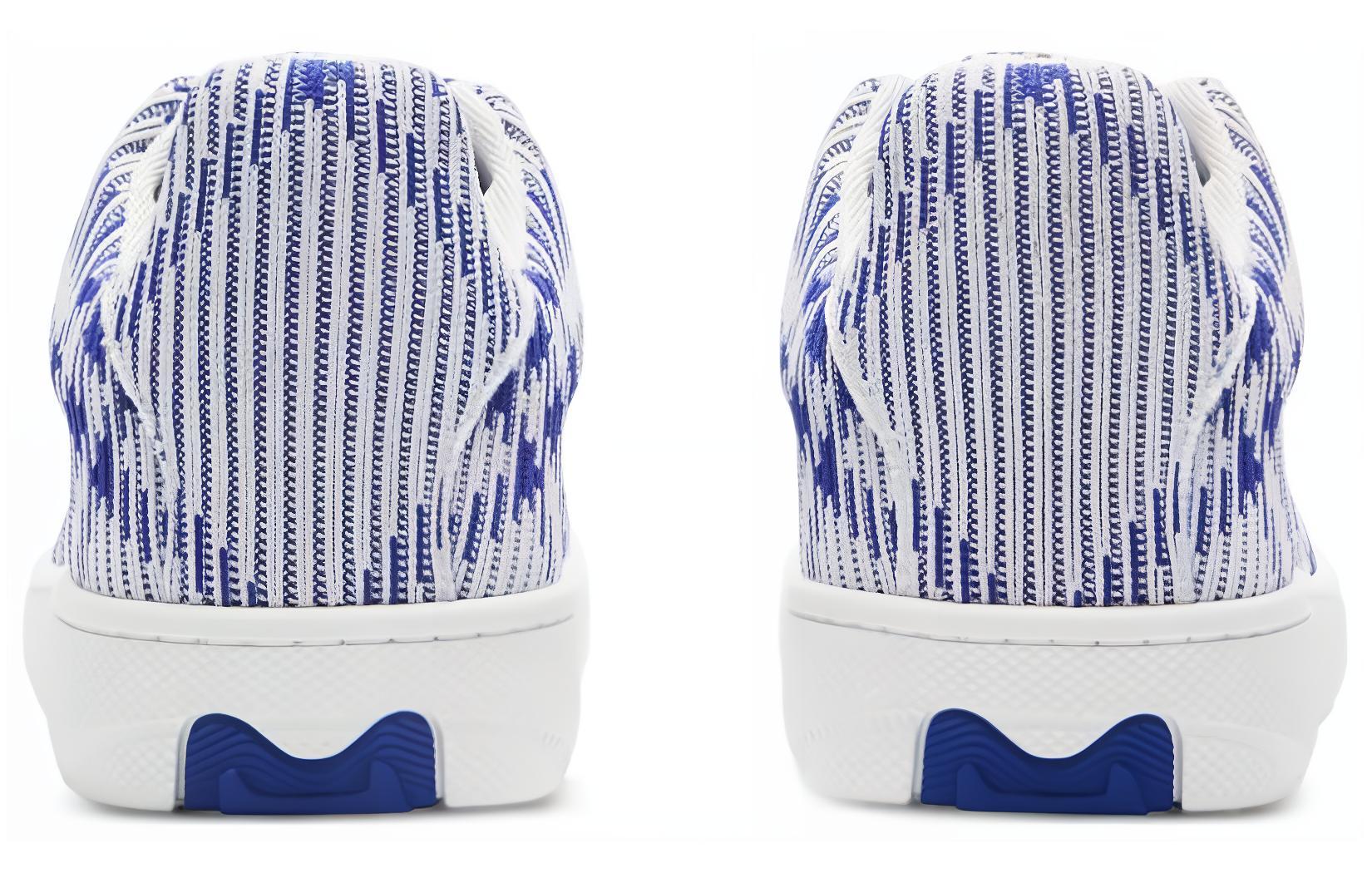 Shop 버버리 로우탑 스니커즈 '블루 플래드' (Beobeori Roteop Seunikeojeu 'Beullu Peullaedeu') 8081584