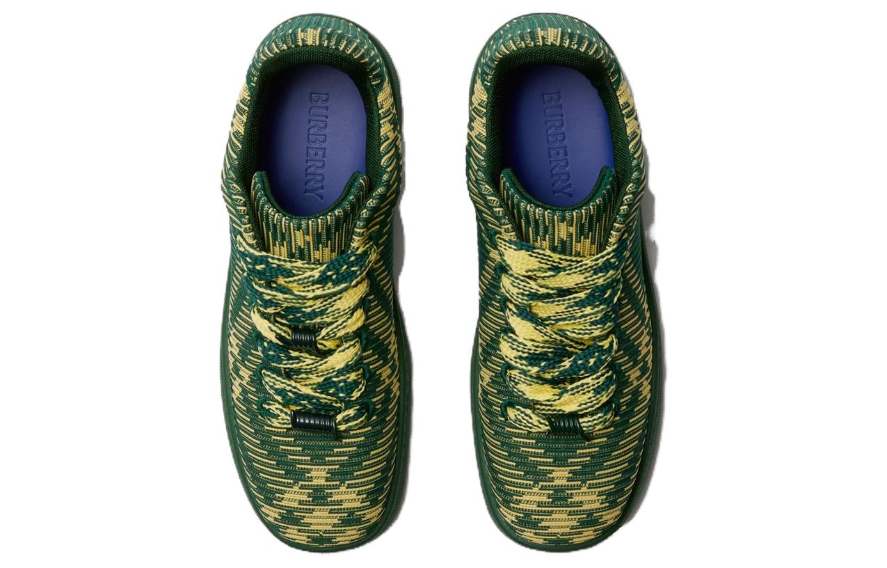 Lookbook Burberry Kasut Sneakers Low-Top 'Keselesaan Mudah Hijau' 80815861