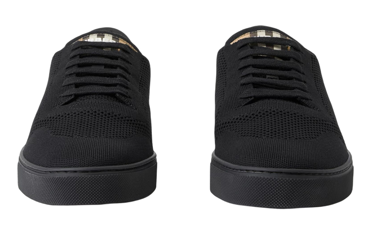 Lookbook Burberry Zapatillas Bajas de Cordones 'Nylon Negro' 80683761