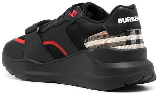 버버리 로우탑 스니커즈 '블랙 카프스킨' 80569201 Lookbook 버버리 로우탑 스니커즈 '블랙 카프스킨' 80569201