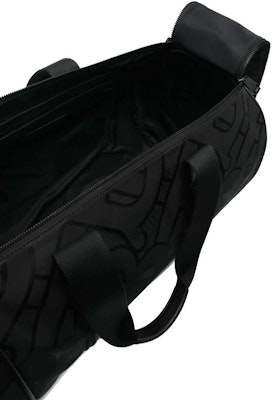 Tas Barrel Sedang Burberry Monogram Jacquard Hitam Lookbook Tas Barrel Sedang Burberry Monogram Jacquard Hitam