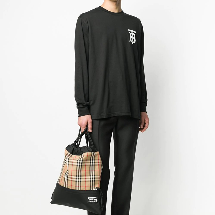 Shop Burberry 黑色雙性長袖T恤 Monogram印花 8024599