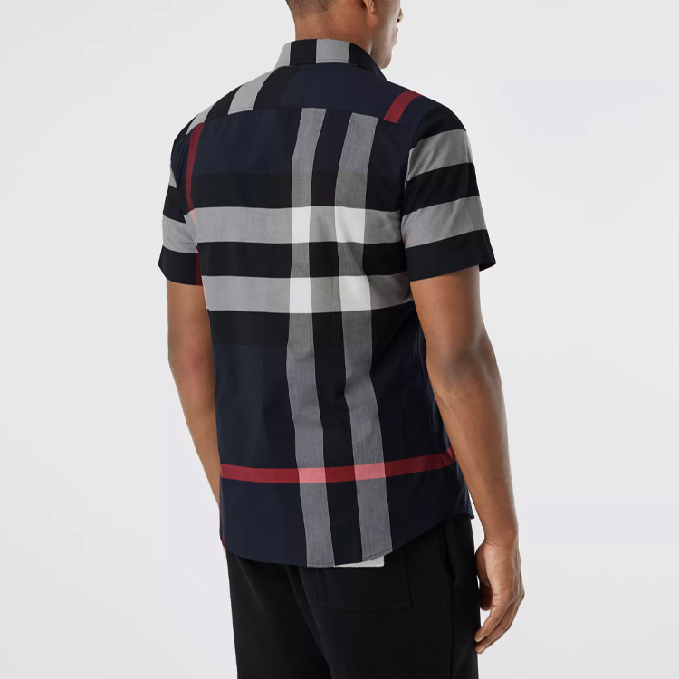 Purchase Burberry Baju Navy Biru Corak Kotak Lengan Pendek dengan Butang. 80208551