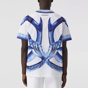 Burberry 深藍色美人魚尾印花寬鬆棉T恤. 80406861 Shop Burberry 深藍色美人魚尾印花寬鬆棉T恤. 80406861