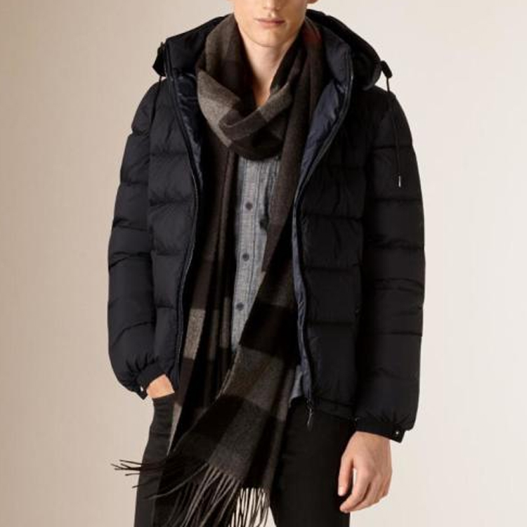 Burberry Navy Down Jacket with Removable Hood Winter Collection 39415031 圖 5