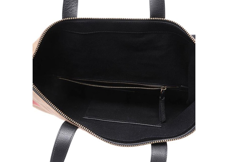 Lookbook 버버리 노바 토트 베이지