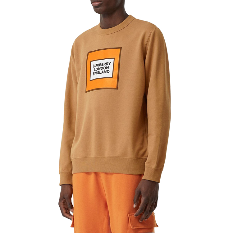 Shop Burberry 榛果棕字母印花圓領休閒長袖上衣 45596281