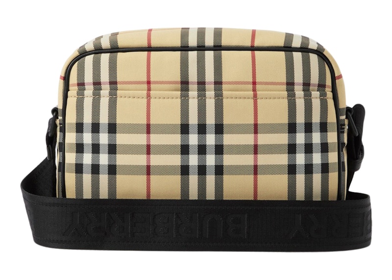 Lookbook バーバリー パディバッグ アーカイブベージュ
