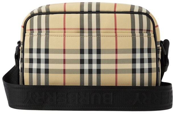 バーバリー パディバッグ アーカイブベージュ
Lookbook バーバリー パディバッグ アーカイブベージュ