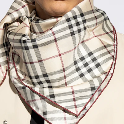 Burberry Syal Sutra 100% Pola Desain Unisex Putih 80952231 Shop Burberry Syal Sutra 100% Pola Desain Unisex Putih 80952231
