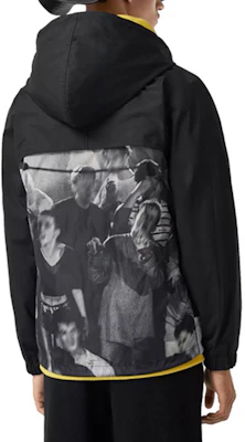 버버리 포토 프린트 후드 재킷 블랙 80240591 Shop 버버리 포토 프린트 후드 재킷 블랙 80240591