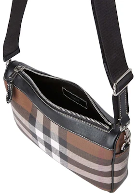 버버리 램블러 크로스바디 브라운 Lookbook 버버리 램블러 크로스바디 브라운