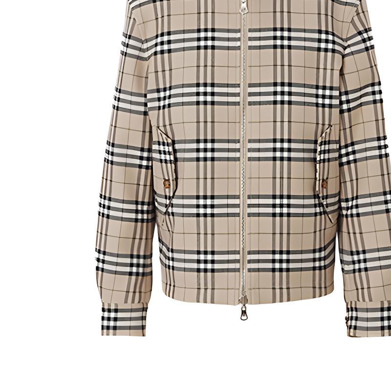Burberry Reversible Logo Check Jacket in Soft Camel. 80413871 圖 7