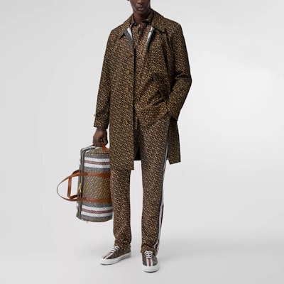 Burberry Saddle Brown Trench Coat with Logo Print Long Sleeves 80182651 Lookbook Burberry Saddle Brown Trench Coat with Logo Print Long Sleeves 80182651