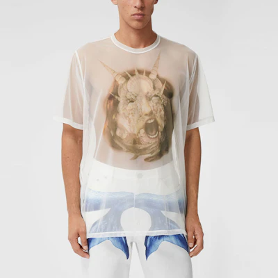 Camiseta Blanca Burberry Sea Maiden Print de Malla Translúcida Manga Corta 45676401 Lookbook Camiseta Blanca Burberry Sea Maiden Print de Malla Translúcida Manga Corta 45676401