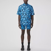 Burberry 藍色波浪印花短袖絲質襯衫 80402661 Lookbook Burberry 藍色波浪印花短袖絲質襯衫 80402661