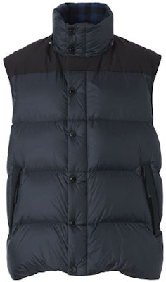 博柏利修身可拆卸连帽羽绒服海军蓝 80455071 Lookbook 博柏利修身可拆卸连帽羽绒服海军蓝 80455071