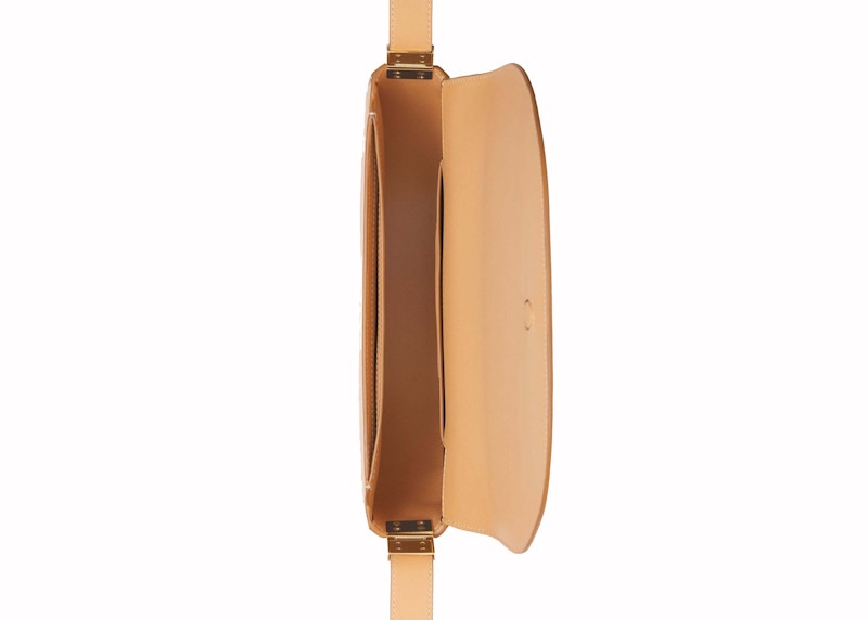Lookbook Burberry Beg Tangan Kecil Olympia Biskut Cerah