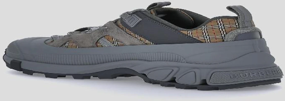 Burberry Arthur Abu Beige Kotak-kotak 8043864 Shop Burberry Arthur Abu Beige Kotak-kotak 8043864