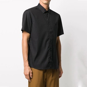 버버리 솔리드 블랙 반소매 버튼다운 셔츠 8032310 Purchase 버버리 솔리드 블랙 반소매 버튼다운 셔츠 8032310