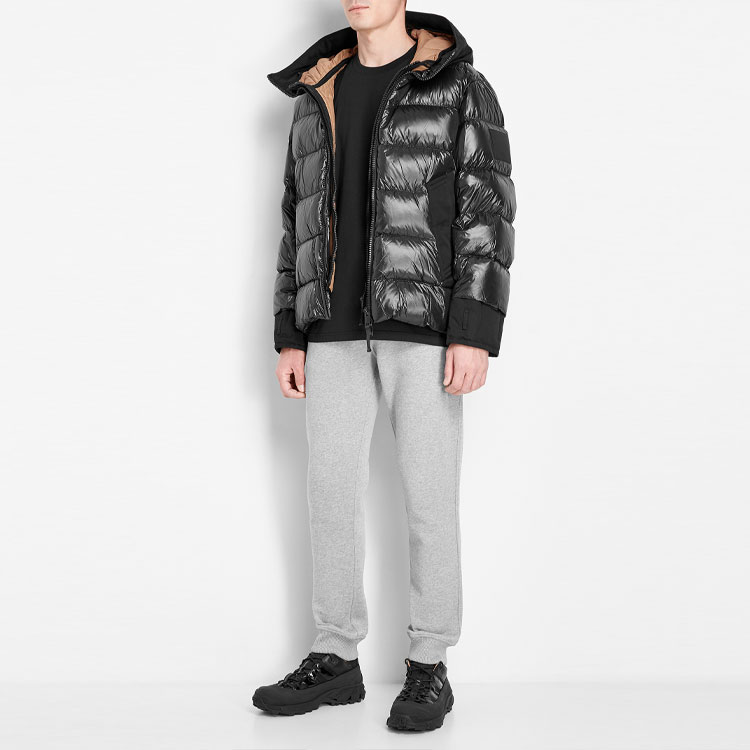 Burberry Solid Color Black Hooded Slim Fit Down Jacket 80439201 圖 3