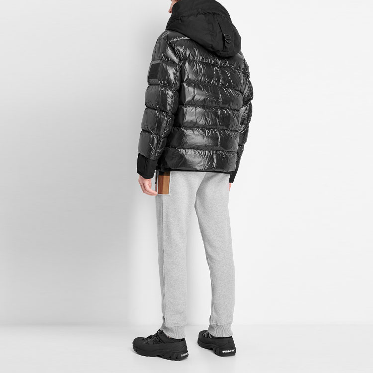 Burberry Solid Color Black Hooded Slim Fit Down Jacket 80439201 圖 4