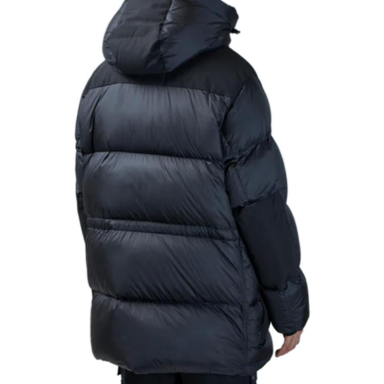 Shop Chaqueta Acolchada con Capucha y Botones Burberry Color Sólido Negra Hombre. 80733061