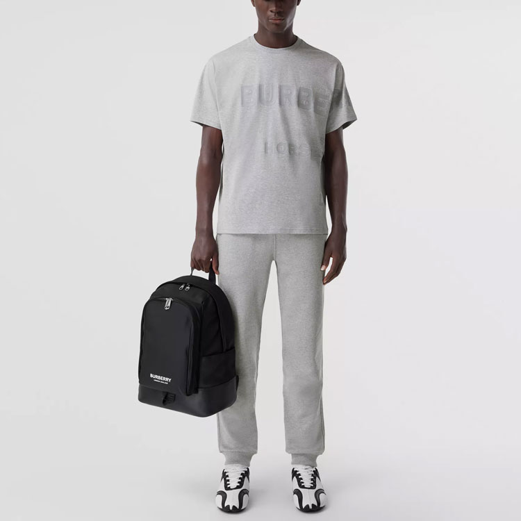 Shop Burberry Pantalones Jogger Grises de Punto Color Sólido 80482871