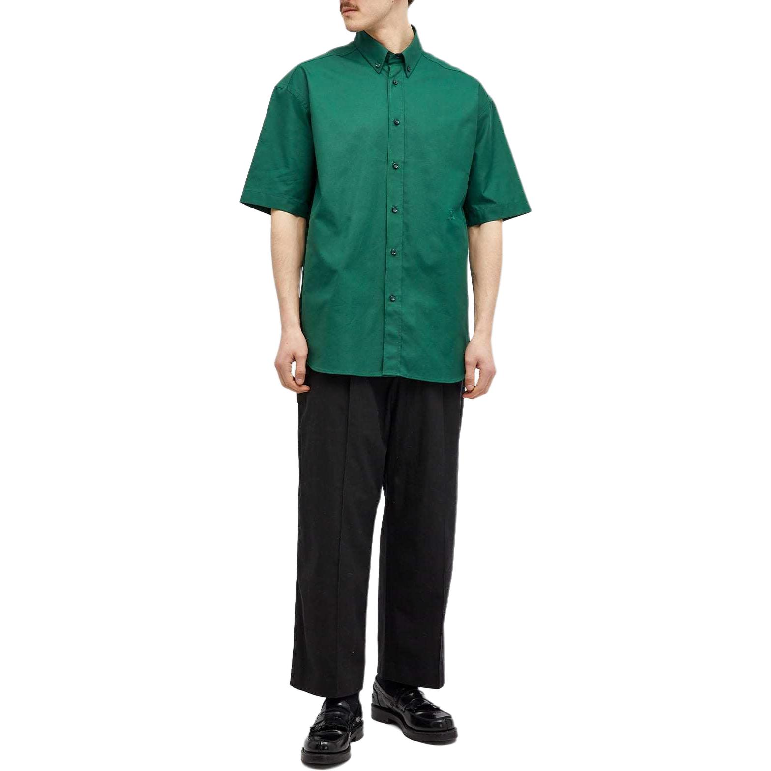 Burberry Solid Color Short-Sleeve Loose Fit Shirt for Men in Dark Green. 80829011 圖 3