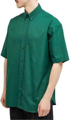 Burberry Solid Color Short-Sleeve Loose Fit Shirt for Men in Dark Green. 80829011 Purchase Burberry Solid Color Short-Sleeve Loose Fit Shirt for Men in Dark Green. 80829011