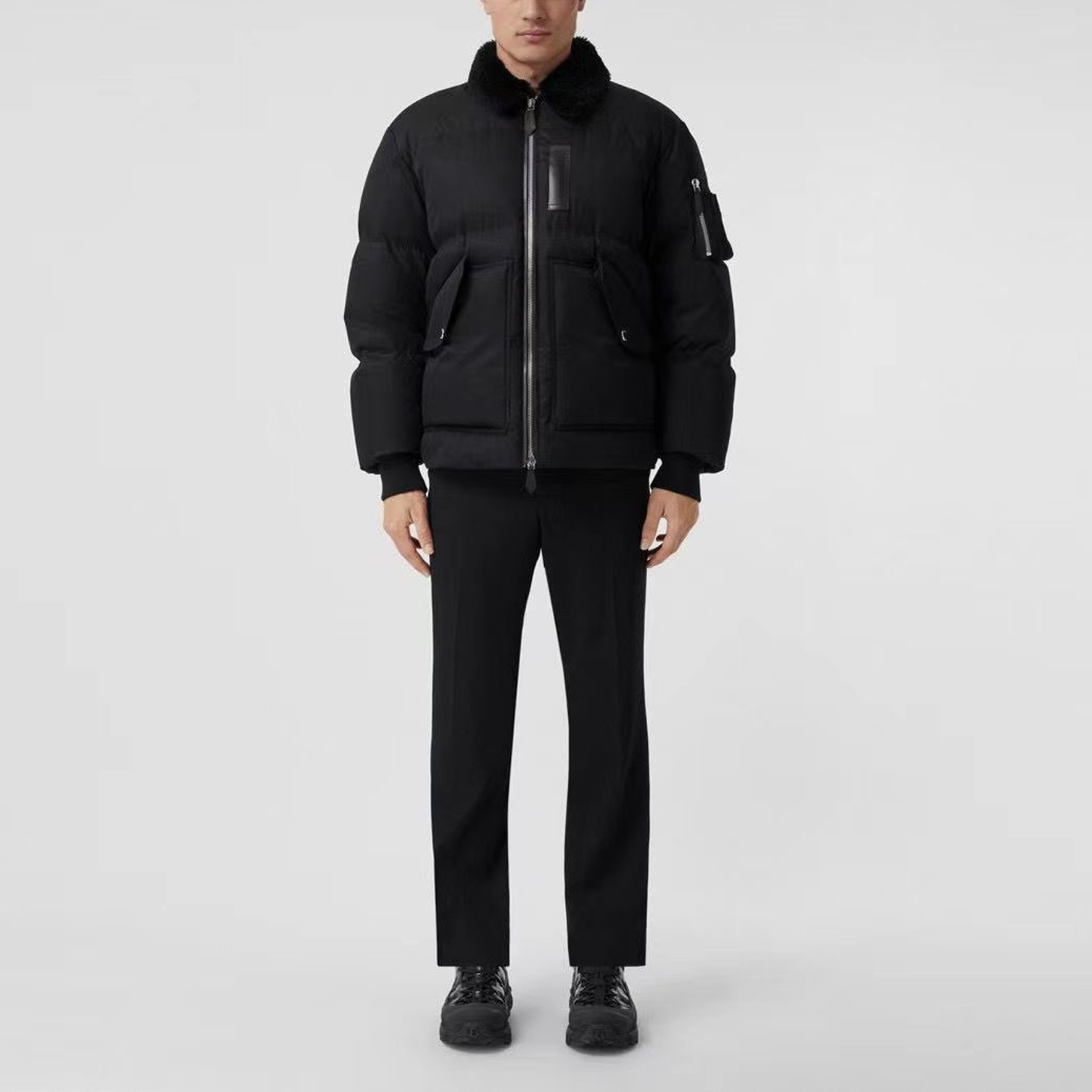 Burberry Solid Color Zip-Up Slim Fit Casual Down Jacket. 80440441 圖 6