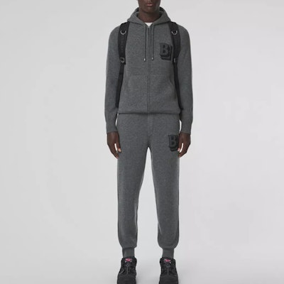 Burberry Seluar Jogger Logo Huruf Arang Kelabu Gelap 80507681 Lookbook Burberry Seluar Jogger Logo Huruf Arang Kelabu Gelap 80507681