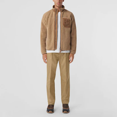 Burberry Celana Panjang Santai Lurus Coklat Walnut Pleated Mid-Rise. 80488791 Lookbook Burberry Celana Panjang Santai Lurus Coklat Walnut Pleated Mid-Rise. 80488791