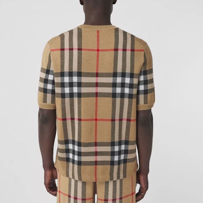 Burberry SS21 T-Shirt Lengan Pendek Corak Jacquard Beige. 80435711 Details for Burberry SS21 T-Shirt Lengan Pendek Corak Jacquard Beige. 80435711