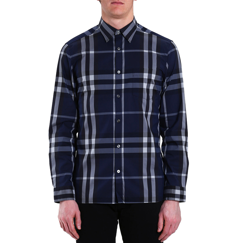Lookbook Burberry Kemeja Lengan Panjang Kotak SS21 Biru Tua 39544941